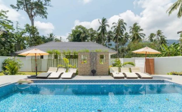 Tropical 5 Bedroom Modern Pool Villa in Lamai