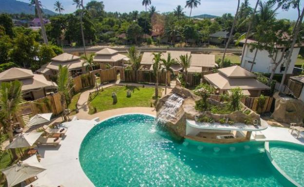 Luxury Beach Resort with Pool Villas in Maenam