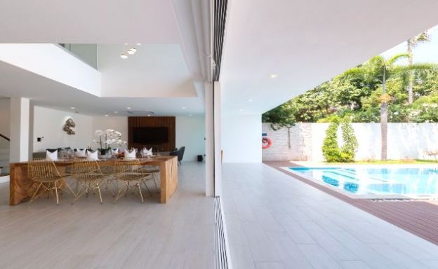 Stylish 3 Bed Modern Design Pool Villa in Bangrak