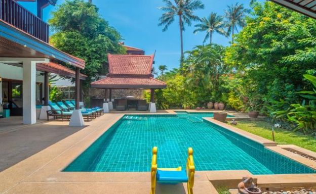 Luxury 5 Bedroom Beachside Pool Villa in Hua Thanon