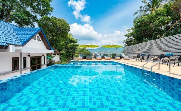 Modern 10 Bedroom Hotel Resort for Sale in Chaweng