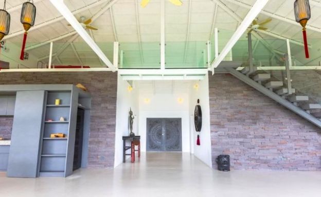 Modern 4 Bed Beachfront Pool Villa in Thong Krut