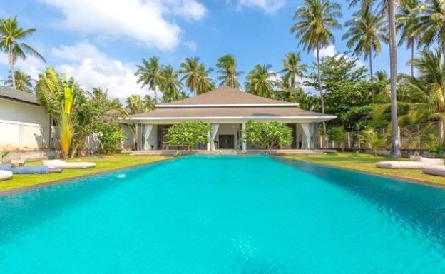 Modern 4 Bed Beachfront Pool Villa in Thong Krut