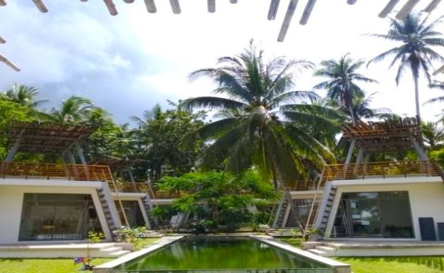 Beachfront Tropical Pool Villa Resort in Surat Thani