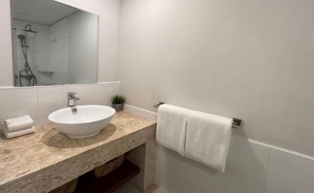 Modern 1 Bed Foreign Freehold Condo in Choeng Mon