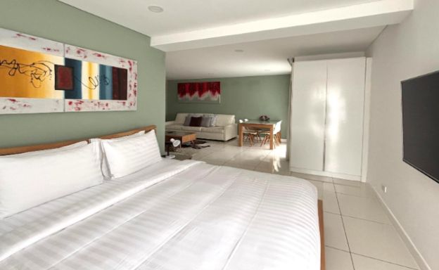 Modern 1 Bed Foreign Freehold Condo in Choeng Mon