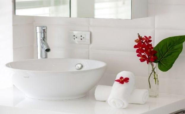 Sleek Designer 4 Bed Sea View Villa in Big Buddha