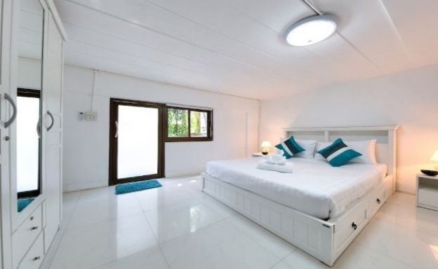 Luxury 5 Bedroom Beachside Pool Villa in Bangrak