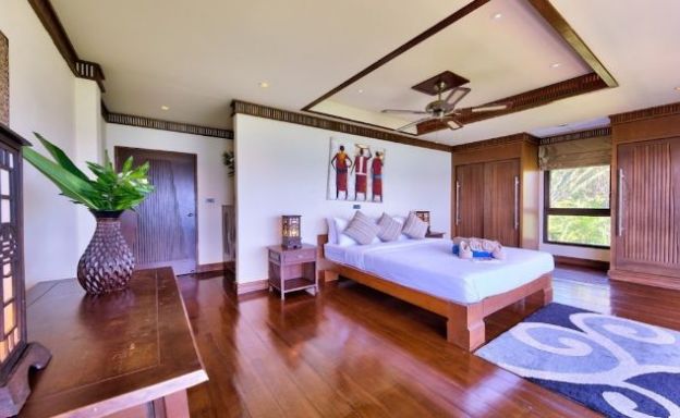 Luxury 5 Bedroom Beachside Pool Villa in Bangrak