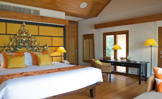 Unique 9 Bed Beachfront Villa Resort in Bangrak