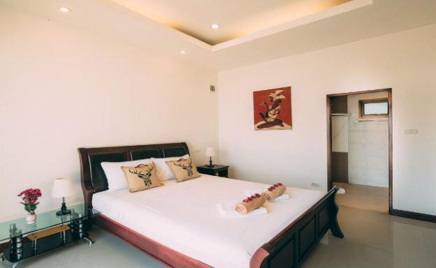 Modern 3 Bed Sea-view Villa + 1 Apartment in Lamai