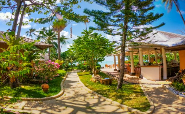 Tropical 18 Bedroom Beachfront Resort in Bangrak