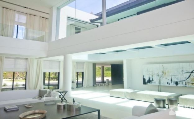 Majestic 6 Bed Luxury Beachfront Villa in Cape Yamu