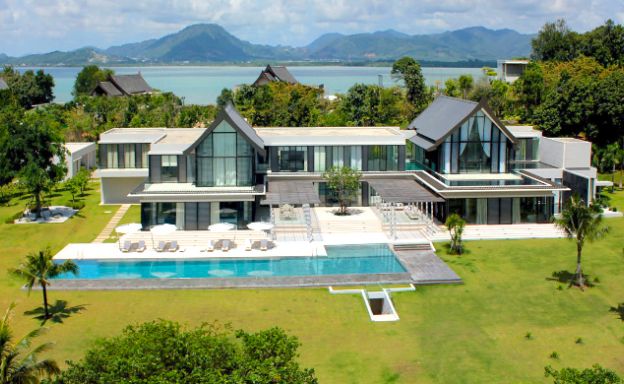 Majestic 6 Bed Luxury Beachfront Villa in Cape Yamu