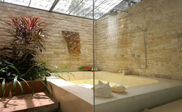 Luxury 6 Bedroom Beachfront Pool Villa in Lipa Noi