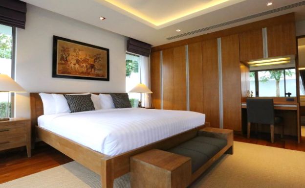 Tropical 3 Bedroom Balinese Pool Villa in Layan