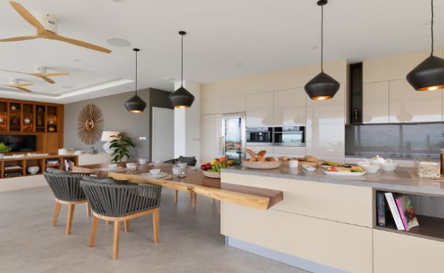 Spectacular 4 Bed Sea View Villa in Plai Laem