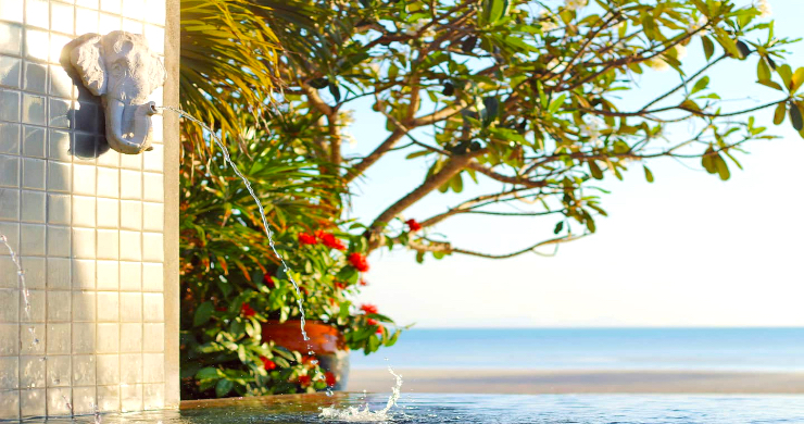 Charming 3 Bed Tropical Beachfront Villa in Laem Yai-13
