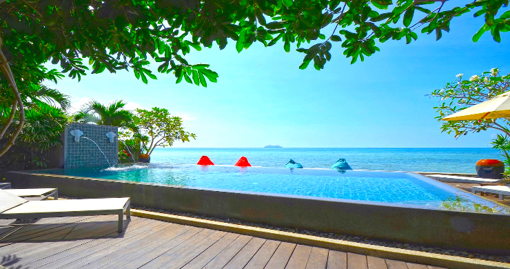 Charming 3 Bed Tropical Beachfront Villa in Laem Yai-8