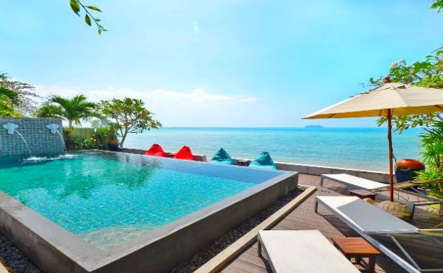 Charming 3 Bed Tropical Beachfront Villa in Laem Yai