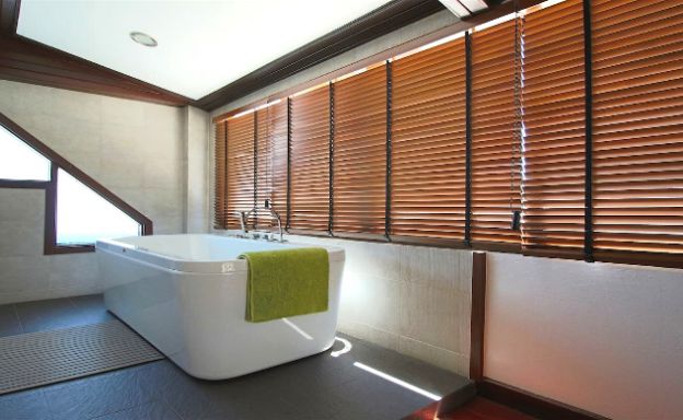 Charming 3 Bed Tropical Beachfront Villa in Laem Yai