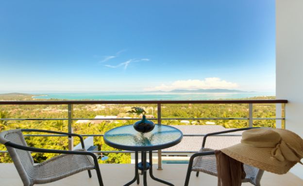 Modern 4 Bedroom Sea View Pool Villa in Maenam