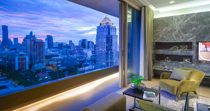 Luxury 3 Bed Penthouse with City Views in Bangkok-16