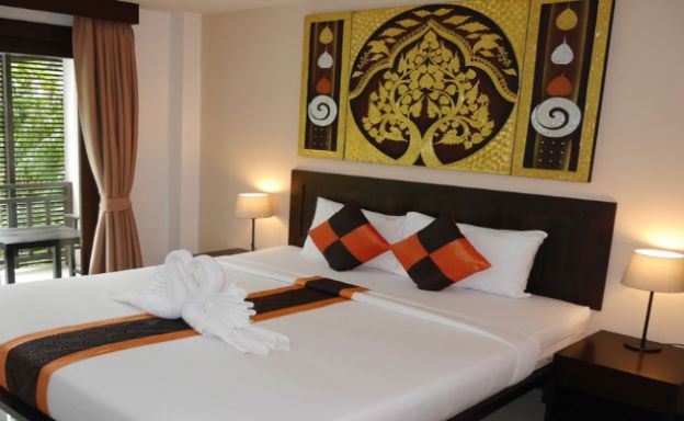 Charming Resort Close to Beautiful Maenam Beach