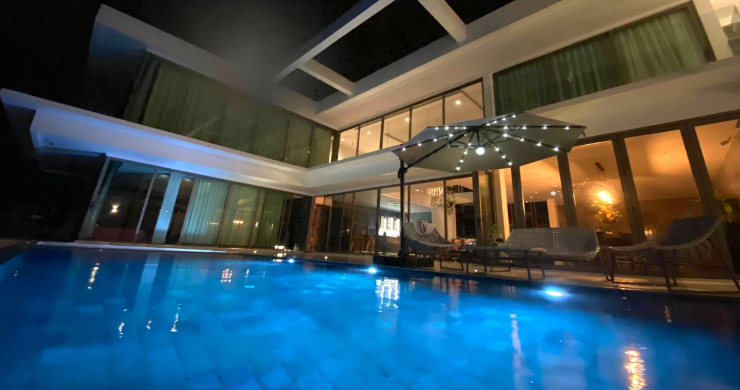 Elegant 5 Bedroom Luxury Sea-view Villa in Bangrak-18
