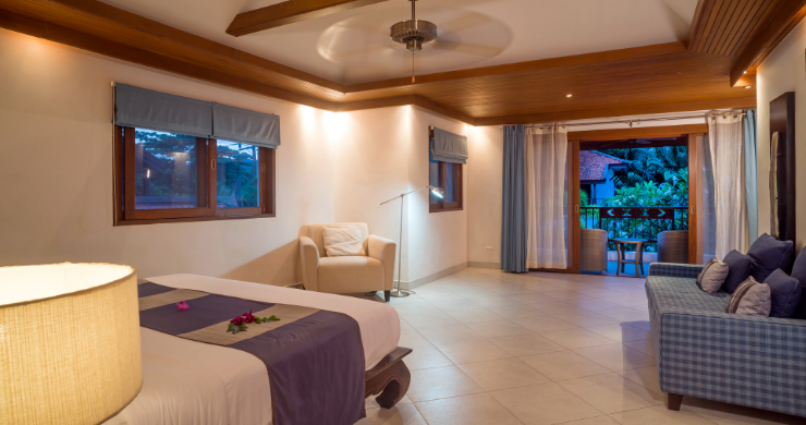 Tropical 4 Bedroom Beachside Villa in Hua Thanon-8