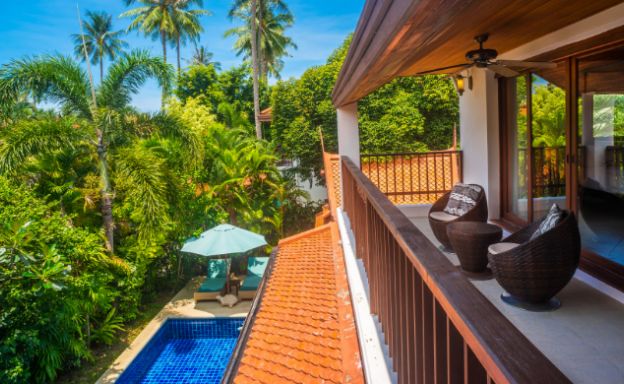 Tropical 4 Bedroom Beachside Villa in Hua Thanon
