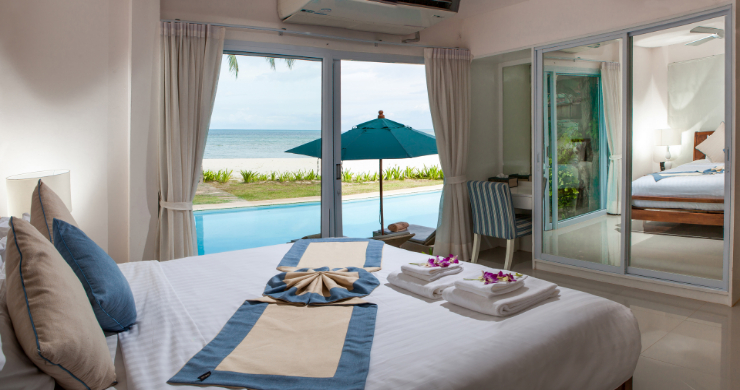 Beautiful 3 Bed Beachfront Villa on Hua Thanon Bay-10