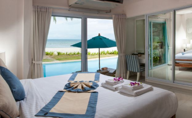 Beautiful 3 Bed Beachfront Villa on Hua Thanon Bay