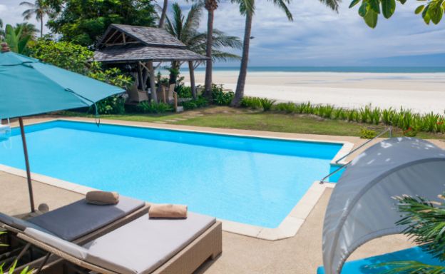 Beautiful 3 Bed Beachfront Villa on Hua Thanon Bay