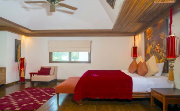 Charming 4 Bedroom Beachside Villa in Hua Thanon