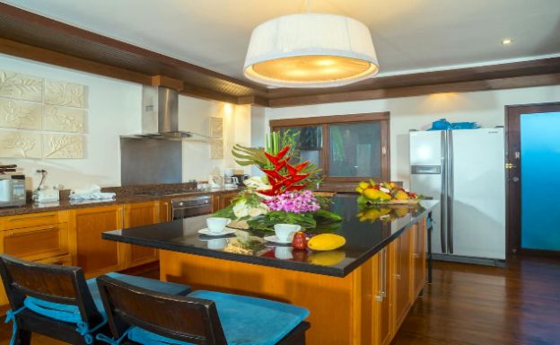 Charming 4 Bedroom Beachside Villa in Hua Thanon