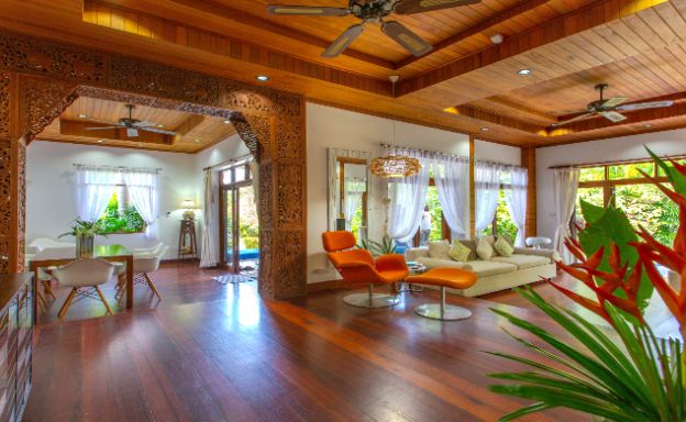 Tropical 3 Bed Villa with Large Garden in Plai Laem