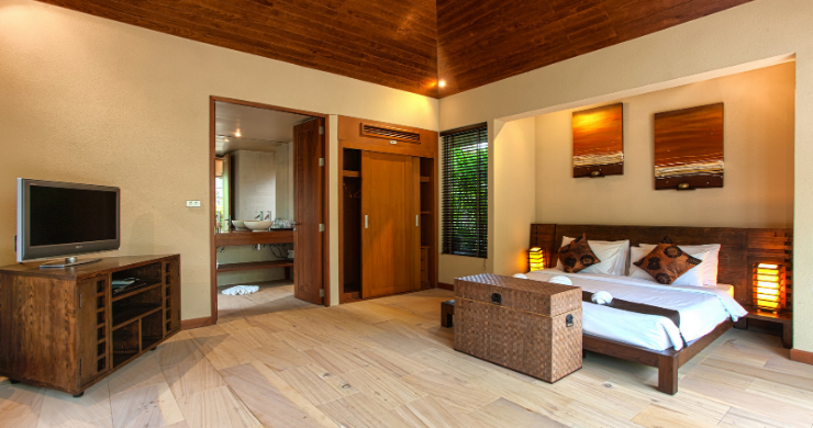Elegant 5 Bedroom Beachfront Villa in Thong Krut-8