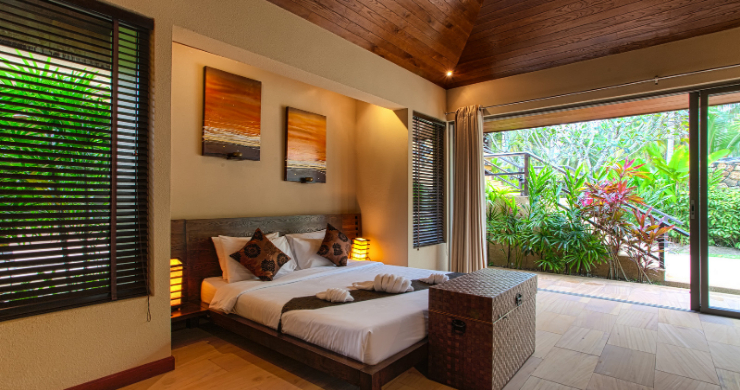 Elegant 5 Bedroom Beachfront Villa in Thong Krut-21