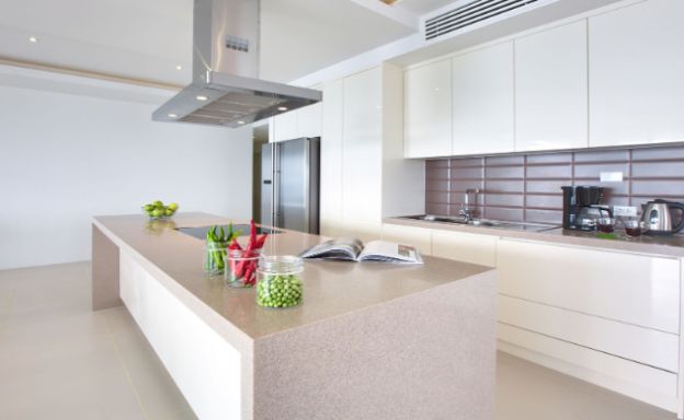 Modern 3 Bed Pool Sea-view Apartment in Big Buddha