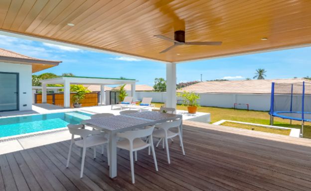 koh-samui-villa-for-sale-garden-choeng-mon