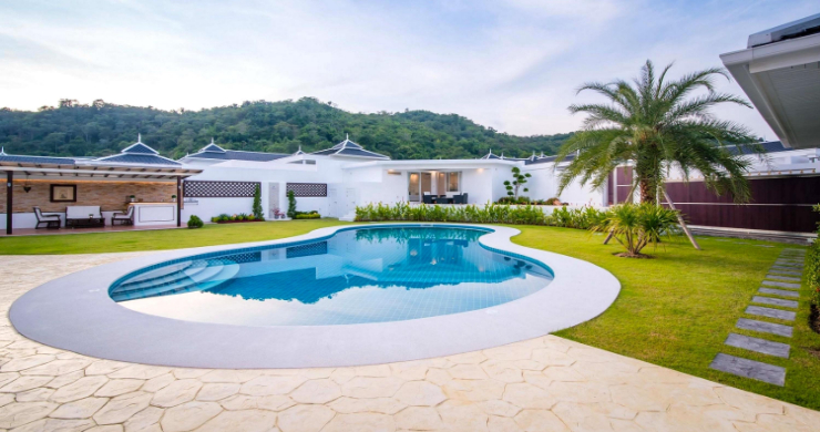 hua-hin-luxury-villas-for-sale-5-bed-2