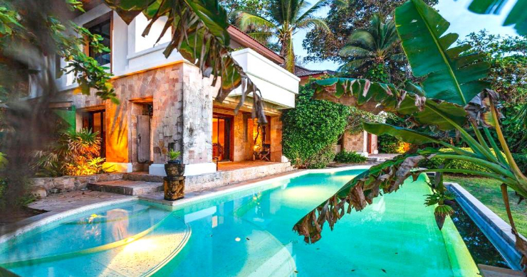 phuket-luxury-villa-for-sale-oceanfront-4-bed-kata-2