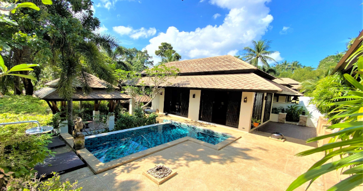 koh-samui-villa-for-sale-pool-in-maenam-16
