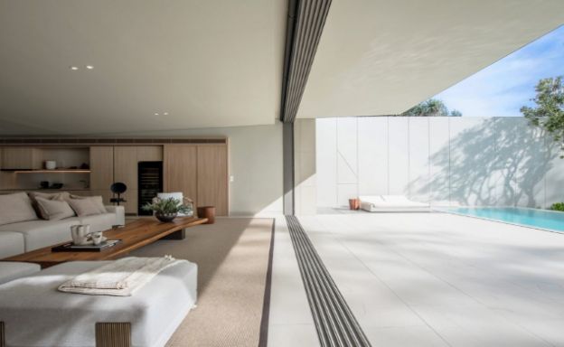 beachfront-villas-for-sale-in-phuket