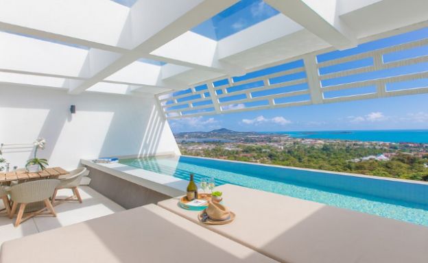 This stylish contemporary Luxury Villa for sale in Koh Samui is situated in a prime part of the Chaweng hillside.