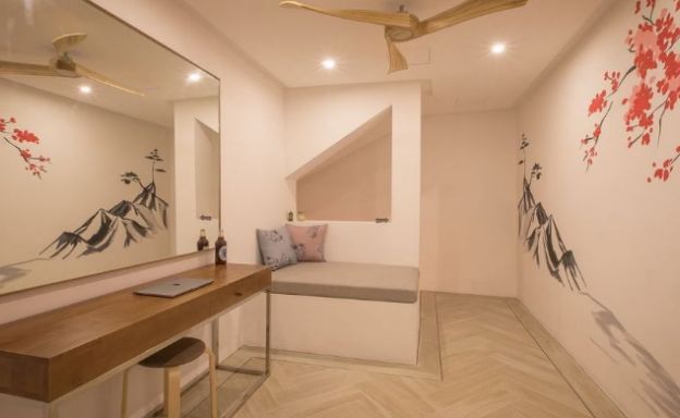 This stylish contemporary Luxury Villa for sale in Koh Samui is situated in a prime part of the Chaweng hillside.