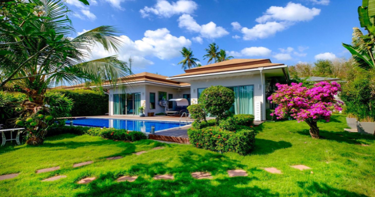 large-garden-villa-for-sale-phuket-1