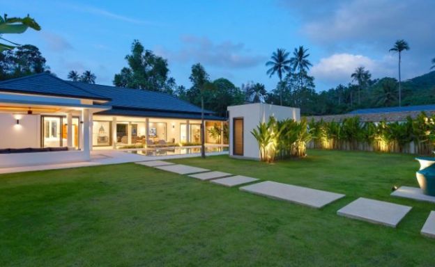 koh-samui-3+1-bedroom-bali-pool-villa-in-maenam