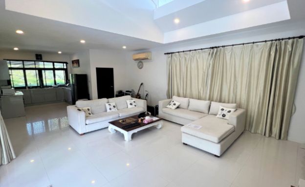 Tropical 3 Bed Pool Villa Residence for Sale in Bophut
